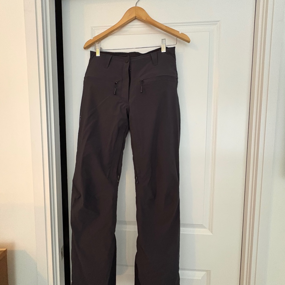 Women’s snow pants